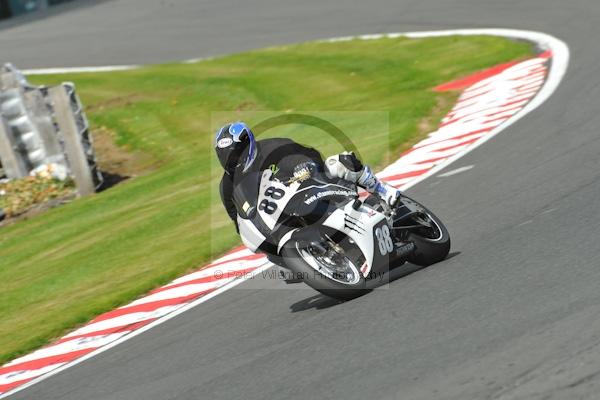 Motorcycle action photographs;Trackday digital images;event digital images;eventdigitalimages;no limits trackday;oulton park;oulton park circuit cheshire;oulton park photographs;peter wileman photography;trackday;trackday photos