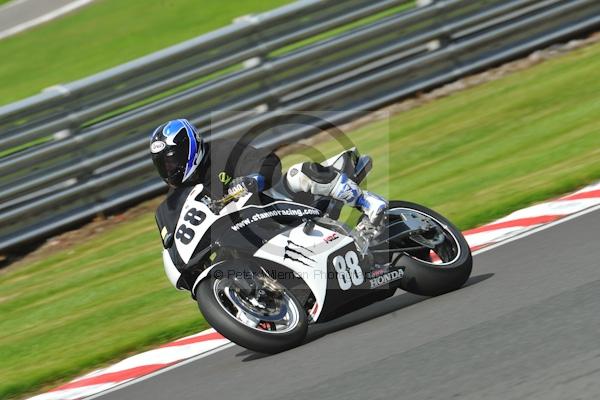 Motorcycle action photographs;Trackday digital images;event digital images;eventdigitalimages;no limits trackday;oulton park;oulton park circuit cheshire;oulton park photographs;peter wileman photography;trackday;trackday photos