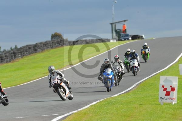 Motorcycle action photographs;Trackday digital images;event digital images;eventdigitalimages;no limits trackday;oulton park;oulton park circuit cheshire;oulton park photographs;peter wileman photography;trackday;trackday photos