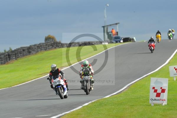 Motorcycle action photographs;Trackday digital images;event digital images;eventdigitalimages;no limits trackday;oulton park;oulton park circuit cheshire;oulton park photographs;peter wileman photography;trackday;trackday photos