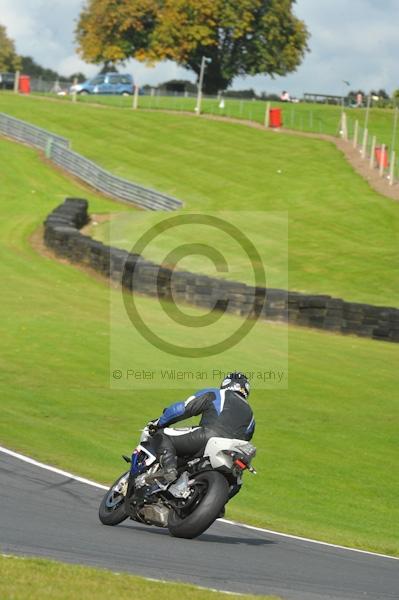 Motorcycle action photographs;Trackday digital images;event digital images;eventdigitalimages;no limits trackday;oulton park;oulton park circuit cheshire;oulton park photographs;peter wileman photography;trackday;trackday photos