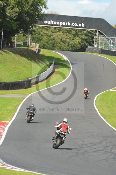 Motorcycle action photographs;Trackday digital images;event digital images;eventdigitalimages;no limits trackday;oulton park;oulton park circuit cheshire;oulton park photographs;peter wileman photography;trackday;trackday photos