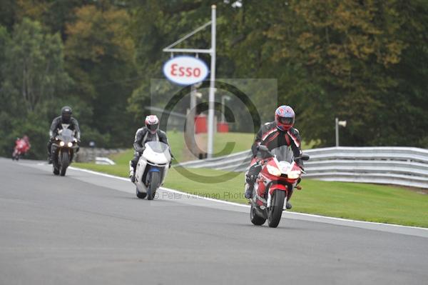 Motorcycle action photographs;Trackday digital images;event digital images;eventdigitalimages;no limits trackday;oulton park;oulton park circuit cheshire;oulton park photographs;peter wileman photography;trackday;trackday photos