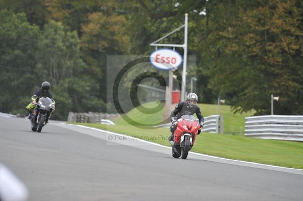 Motorcycle action photographs;Trackday digital images;event digital images;eventdigitalimages;no limits trackday;oulton park;oulton park circuit cheshire;oulton park photographs;peter wileman photography;trackday;trackday photos