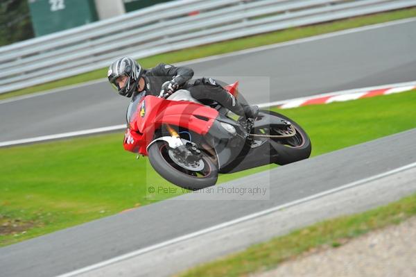 Motorcycle action photographs;Trackday digital images;event digital images;eventdigitalimages;no limits trackday;oulton park;oulton park circuit cheshire;oulton park photographs;peter wileman photography;trackday;trackday photos