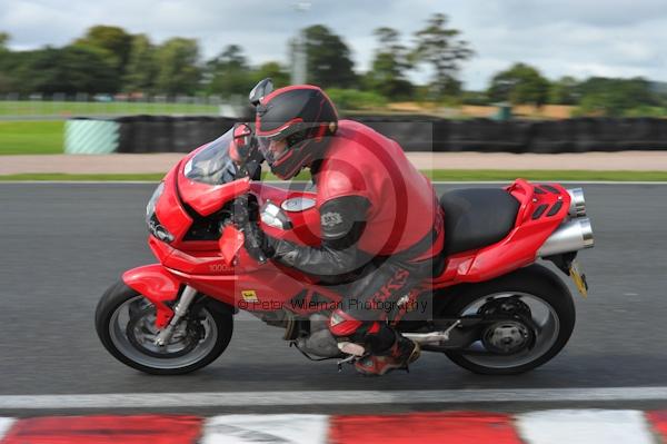 Motorcycle action photographs;Trackday digital images;event digital images;eventdigitalimages;no limits trackday;oulton park;oulton park circuit cheshire;oulton park photographs;peter wileman photography;trackday;trackday photos