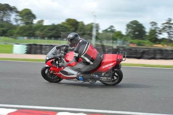 Motorcycle action photographs;Trackday digital images;event digital images;eventdigitalimages;no limits trackday;oulton park;oulton park circuit cheshire;oulton park photographs;peter wileman photography;trackday;trackday photos