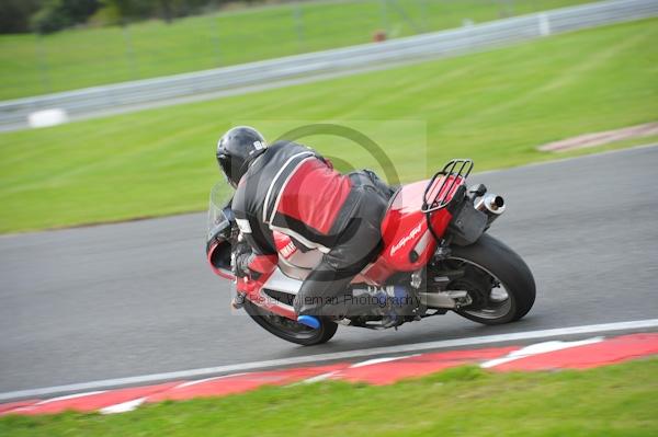 Motorcycle action photographs;Trackday digital images;event digital images;eventdigitalimages;no limits trackday;oulton park;oulton park circuit cheshire;oulton park photographs;peter wileman photography;trackday;trackday photos