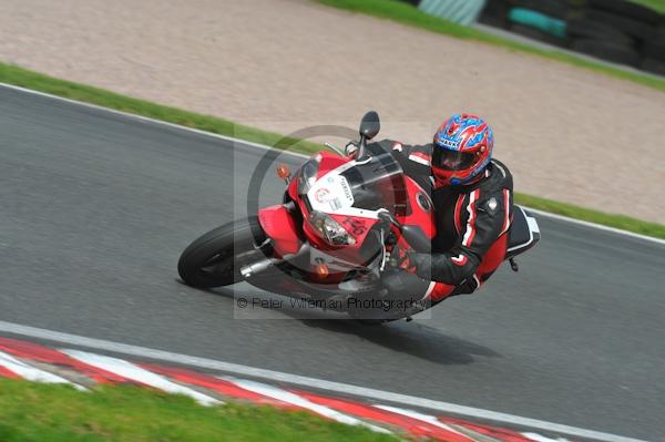 Motorcycle action photographs;Trackday digital images;event digital images;eventdigitalimages;no limits trackday;oulton park;oulton park circuit cheshire;oulton park photographs;peter wileman photography;trackday;trackday photos