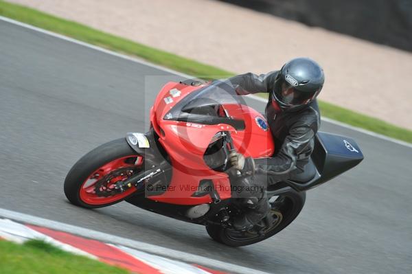 Motorcycle action photographs;Trackday digital images;event digital images;eventdigitalimages;no limits trackday;oulton park;oulton park circuit cheshire;oulton park photographs;peter wileman photography;trackday;trackday photos