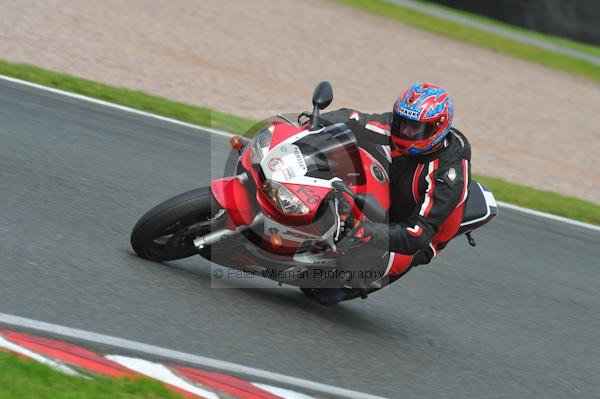 Motorcycle action photographs;Trackday digital images;event digital images;eventdigitalimages;no limits trackday;oulton park;oulton park circuit cheshire;oulton park photographs;peter wileman photography;trackday;trackday photos