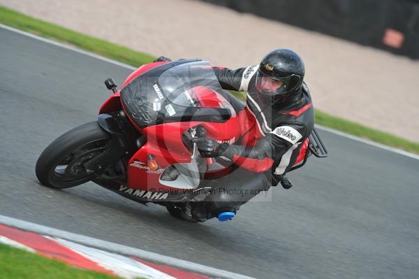 Motorcycle action photographs;Trackday digital images;event digital images;eventdigitalimages;no limits trackday;oulton park;oulton park circuit cheshire;oulton park photographs;peter wileman photography;trackday;trackday photos