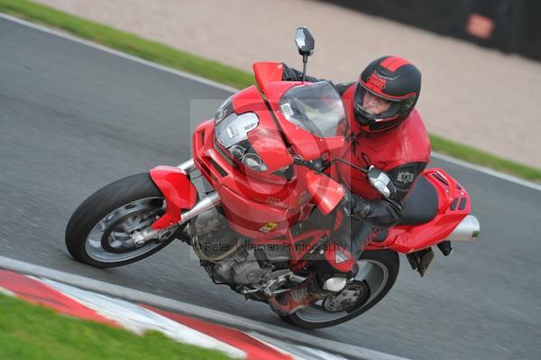 Motorcycle action photographs;Trackday digital images;event digital images;eventdigitalimages;no limits trackday;oulton park;oulton park circuit cheshire;oulton park photographs;peter wileman photography;trackday;trackday photos