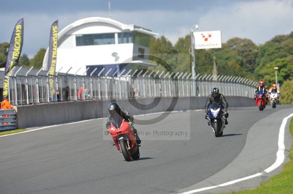 Motorcycle action photographs;Trackday digital images;event digital images;eventdigitalimages;no limits trackday;oulton park;oulton park circuit cheshire;oulton park photographs;peter wileman photography;trackday;trackday photos