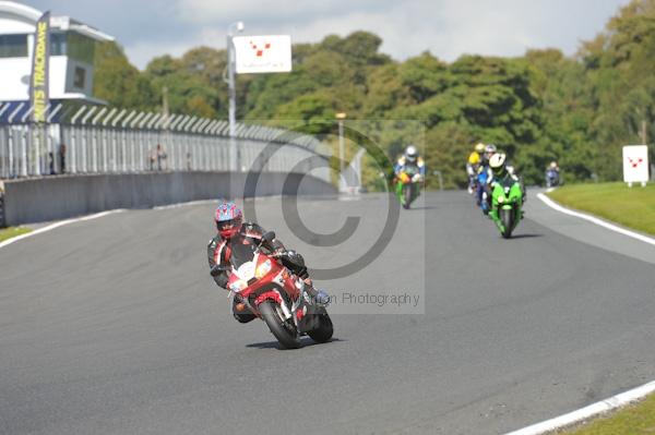 Motorcycle action photographs;Trackday digital images;event digital images;eventdigitalimages;no limits trackday;oulton park;oulton park circuit cheshire;oulton park photographs;peter wileman photography;trackday;trackday photos