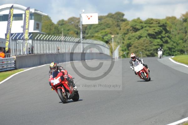 Motorcycle action photographs;Trackday digital images;event digital images;eventdigitalimages;no limits trackday;oulton park;oulton park circuit cheshire;oulton park photographs;peter wileman photography;trackday;trackday photos