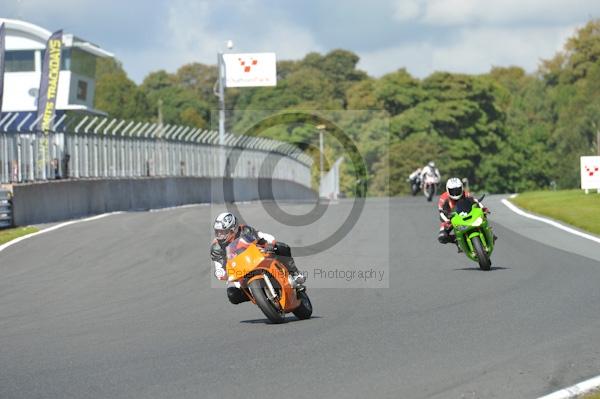 Motorcycle action photographs;Trackday digital images;event digital images;eventdigitalimages;no limits trackday;oulton park;oulton park circuit cheshire;oulton park photographs;peter wileman photography;trackday;trackday photos