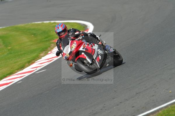 Motorcycle action photographs;Trackday digital images;event digital images;eventdigitalimages;no limits trackday;oulton park;oulton park circuit cheshire;oulton park photographs;peter wileman photography;trackday;trackday photos