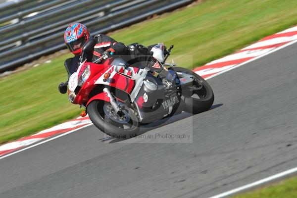 Motorcycle action photographs;Trackday digital images;event digital images;eventdigitalimages;no limits trackday;oulton park;oulton park circuit cheshire;oulton park photographs;peter wileman photography;trackday;trackday photos