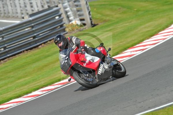 Motorcycle action photographs;Trackday digital images;event digital images;eventdigitalimages;no limits trackday;oulton park;oulton park circuit cheshire;oulton park photographs;peter wileman photography;trackday;trackday photos