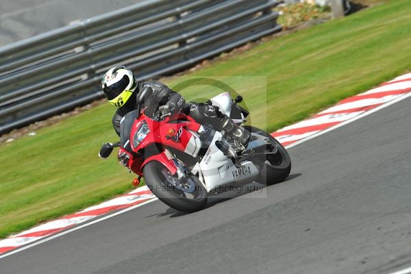 Motorcycle action photographs;Trackday digital images;event digital images;eventdigitalimages;no limits trackday;oulton park;oulton park circuit cheshire;oulton park photographs;peter wileman photography;trackday;trackday photos