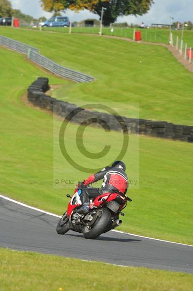 Motorcycle action photographs;Trackday digital images;event digital images;eventdigitalimages;no limits trackday;oulton park;oulton park circuit cheshire;oulton park photographs;peter wileman photography;trackday;trackday photos