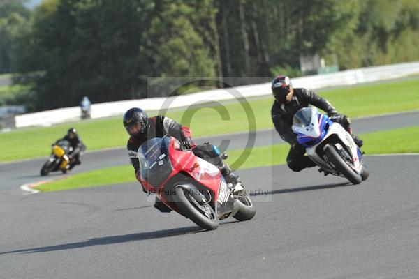 Motorcycle action photographs;Trackday digital images;event digital images;eventdigitalimages;no limits trackday;oulton park;oulton park circuit cheshire;oulton park photographs;peter wileman photography;trackday;trackday photos