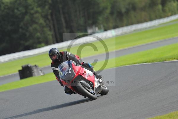 Motorcycle action photographs;Trackday digital images;event digital images;eventdigitalimages;no limits trackday;oulton park;oulton park circuit cheshire;oulton park photographs;peter wileman photography;trackday;trackday photos