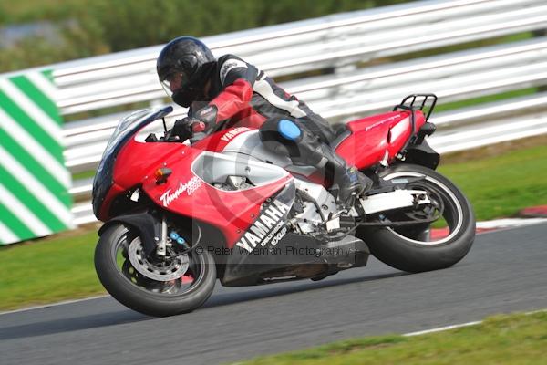 Motorcycle action photographs;Trackday digital images;event digital images;eventdigitalimages;no limits trackday;oulton park;oulton park circuit cheshire;oulton park photographs;peter wileman photography;trackday;trackday photos