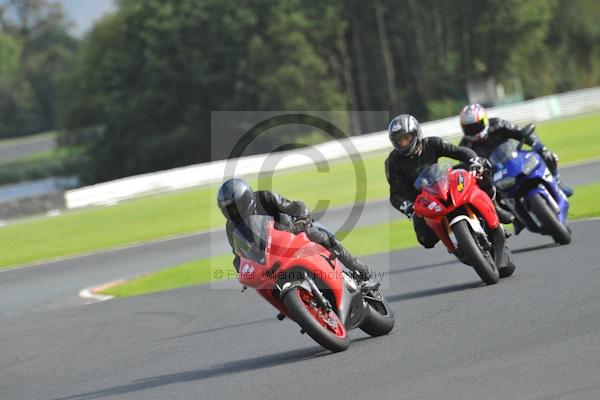 Motorcycle action photographs;Trackday digital images;event digital images;eventdigitalimages;no limits trackday;oulton park;oulton park circuit cheshire;oulton park photographs;peter wileman photography;trackday;trackday photos