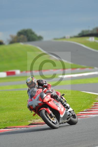 Motorcycle action photographs;Trackday digital images;event digital images;eventdigitalimages;no limits trackday;oulton park;oulton park circuit cheshire;oulton park photographs;peter wileman photography;trackday;trackday photos