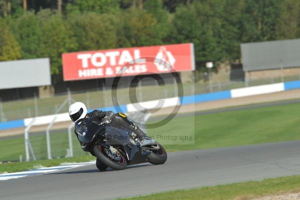 Motorcycle action photographs;Trackday digital images;donington;donington park leicestershire;donington photographs;event digital images;eventdigitalimages;no limits trackday;peter wileman photography;trackday;trackday photos