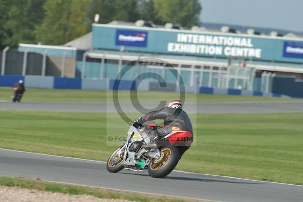 Motorcycle action photographs;Trackday digital images;donington;donington park leicestershire;donington photographs;event digital images;eventdigitalimages;no limits trackday;peter wileman photography;trackday;trackday photos