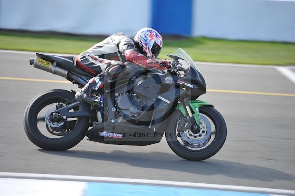 Motorcycle action photographs;Trackday digital images;donington;donington park leicestershire;donington photographs;event digital images;eventdigitalimages;no limits trackday;peter wileman photography;trackday;trackday photos