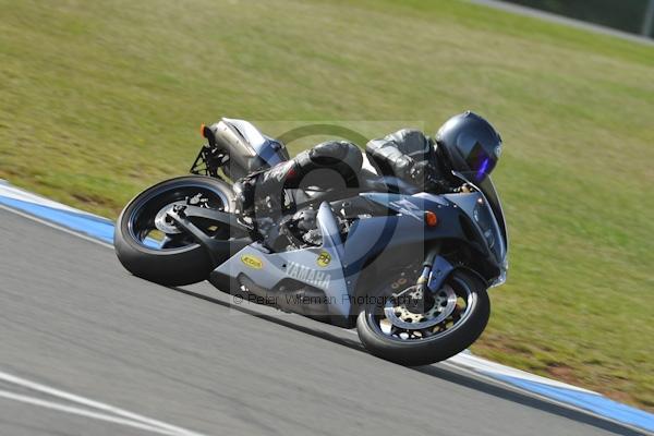 Motorcycle action photographs;Trackday digital images;donington;donington park leicestershire;donington photographs;event digital images;eventdigitalimages;no limits trackday;peter wileman photography;trackday;trackday photos