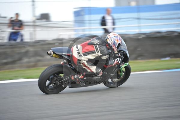 Motorcycle action photographs;Trackday digital images;donington;donington park leicestershire;donington photographs;event digital images;eventdigitalimages;no limits trackday;peter wileman photography;trackday;trackday photos