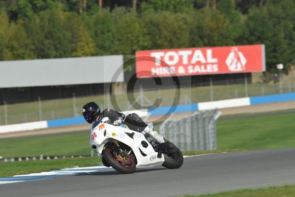 Motorcycle action photographs;Trackday digital images;donington;donington park leicestershire;donington photographs;event digital images;eventdigitalimages;no limits trackday;peter wileman photography;trackday;trackday photos