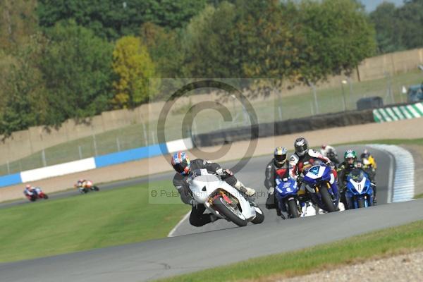 Motorcycle action photographs;Trackday digital images;donington;donington park leicestershire;donington photographs;event digital images;eventdigitalimages;no limits trackday;peter wileman photography;trackday;trackday photos