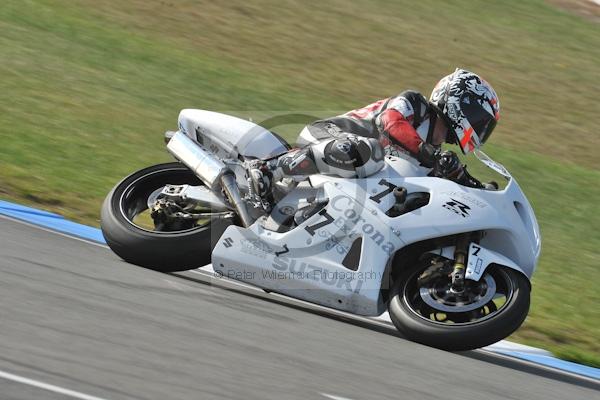 Motorcycle action photographs;Trackday digital images;donington;donington park leicestershire;donington photographs;event digital images;eventdigitalimages;no limits trackday;peter wileman photography;trackday;trackday photos