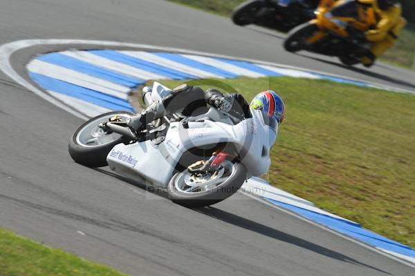 Motorcycle action photographs;Trackday digital images;donington;donington park leicestershire;donington photographs;event digital images;eventdigitalimages;no limits trackday;peter wileman photography;trackday;trackday photos