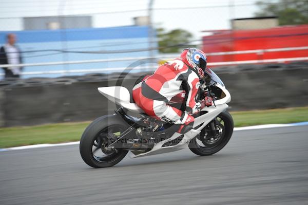 Motorcycle action photographs;Trackday digital images;donington;donington park leicestershire;donington photographs;event digital images;eventdigitalimages;no limits trackday;peter wileman photography;trackday;trackday photos