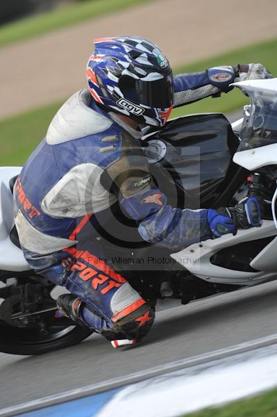 Motorcycle action photographs;Trackday digital images;donington;donington park leicestershire;donington photographs;event digital images;eventdigitalimages;no limits trackday;peter wileman photography;trackday;trackday photos