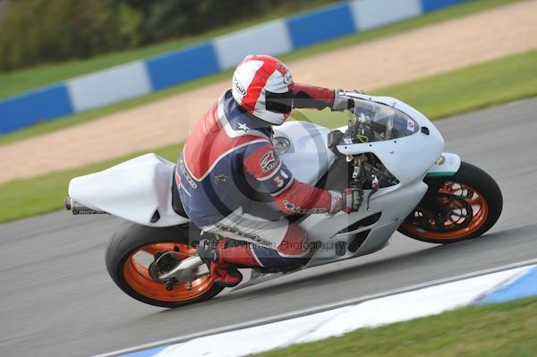 Motorcycle action photographs;Trackday digital images;donington;donington park leicestershire;donington photographs;event digital images;eventdigitalimages;no limits trackday;peter wileman photography;trackday;trackday photos