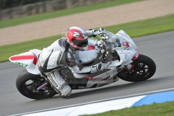 Motorcycle action photographs;Trackday digital images;donington;donington park leicestershire;donington photographs;event digital images;eventdigitalimages;no limits trackday;peter wileman photography;trackday;trackday photos