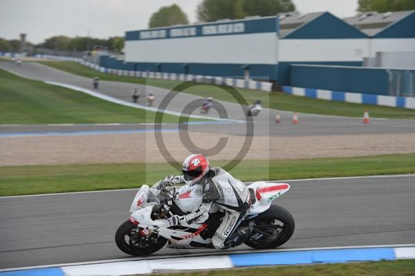 Motorcycle action photographs;Trackday digital images;donington;donington park leicestershire;donington photographs;event digital images;eventdigitalimages;no limits trackday;peter wileman photography;trackday;trackday photos