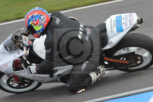 Motorcycle action photographs;Trackday digital images;donington;donington park leicestershire;donington photographs;event digital images;eventdigitalimages;no limits trackday;peter wileman photography;trackday;trackday photos