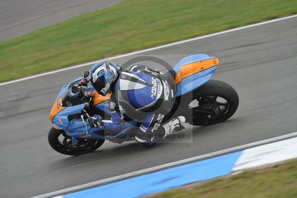 Motorcycle action photographs;Trackday digital images;donington;donington park leicestershire;donington photographs;event digital images;eventdigitalimages;no limits trackday;peter wileman photography;trackday;trackday photos