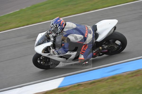 Motorcycle action photographs;Trackday digital images;donington;donington park leicestershire;donington photographs;event digital images;eventdigitalimages;no limits trackday;peter wileman photography;trackday;trackday photos