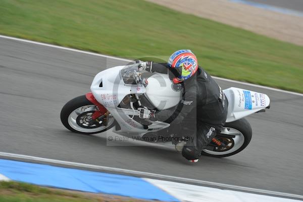 Motorcycle action photographs;Trackday digital images;donington;donington park leicestershire;donington photographs;event digital images;eventdigitalimages;no limits trackday;peter wileman photography;trackday;trackday photos