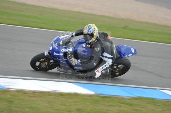 Motorcycle action photographs;Trackday digital images;donington;donington park leicestershire;donington photographs;event digital images;eventdigitalimages;no limits trackday;peter wileman photography;trackday;trackday photos